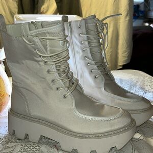 Franco  Sarto Margey 2  combat style lace up boots. Zip sides. Size 8